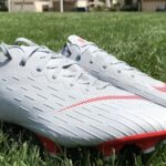 Rekomendasi Sepatu Sepak Bola Dengan Upper Kulit Asli