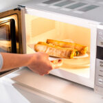7 Rekomendasi Microwave Low Watt Terbaik