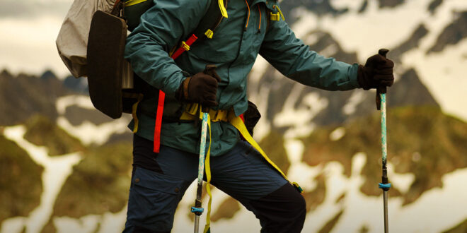 5 Rekomendasi Trekking Pole Terbaik